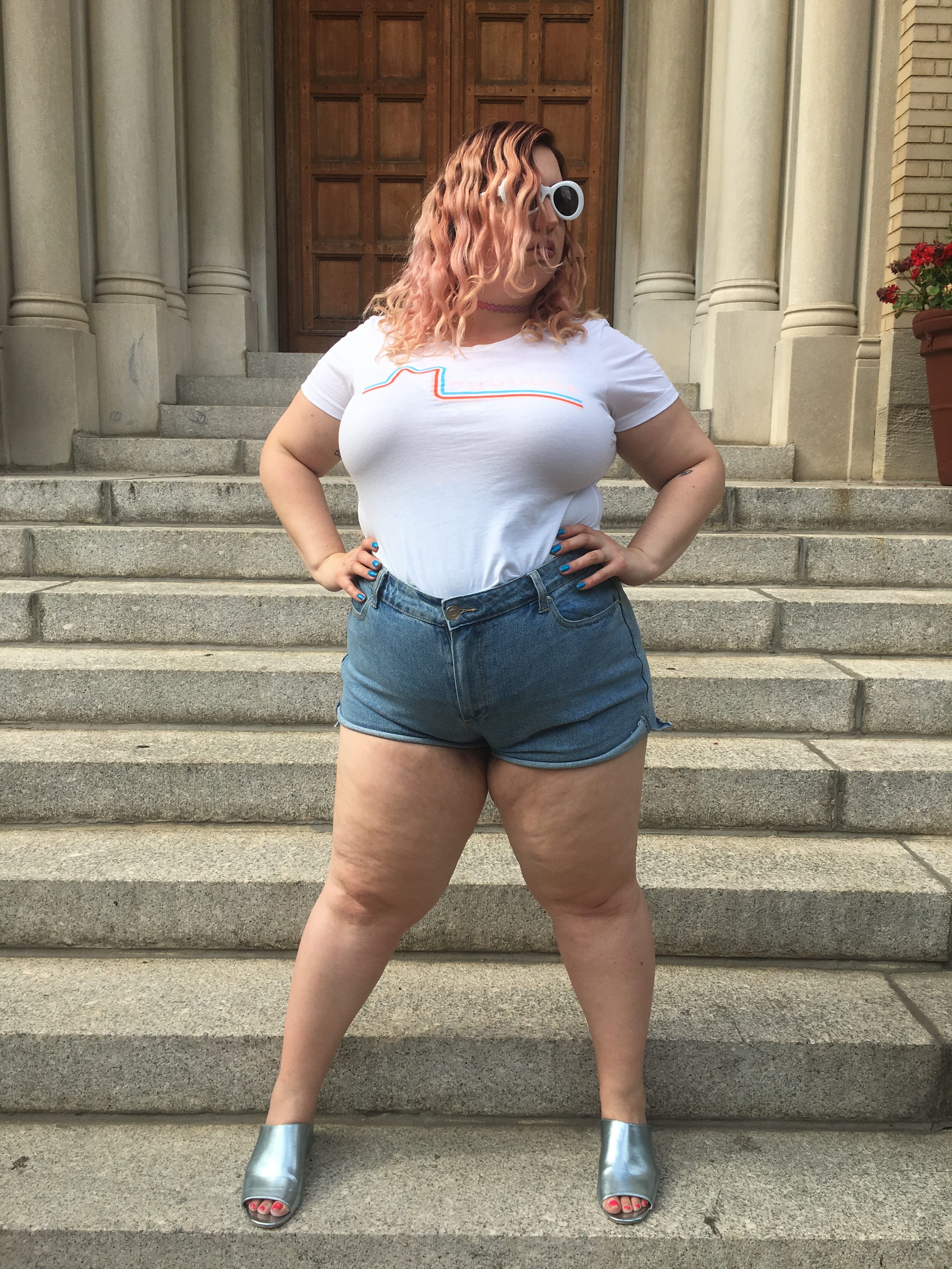 Fashion Fail: This Website Showed Plus-Size Shorts on a Model With Her Body  in One Leg